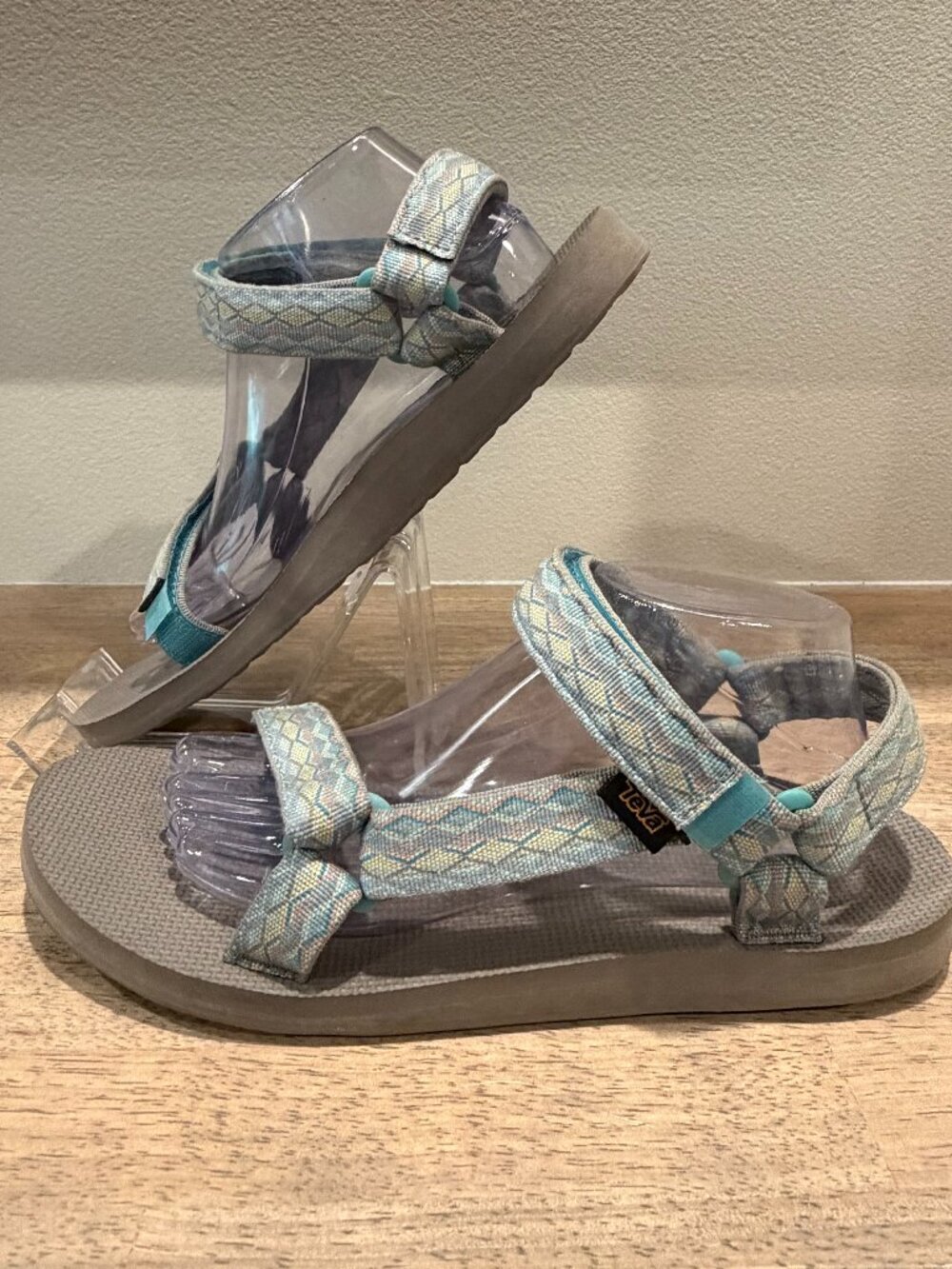 Teva Sandals Women 11 Gray Green Geometric Strappy Hiking Sandals Size 11
